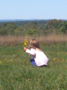 Aesthetic Feelings Pic, Nature Pictures With People, Humanity Aesthetic Photography, Nostalgic Pictures Aesthetic, Last People On Earth Aesthetic, Memory Core Aesthetic, Childhood Romance Aesthetic, Family Girl Aesthetic, Time In Nature Aesthetic