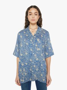 Natalie Martin Kevin Shirt - Water Lily Blue | MOTHER DENIM Lily Blue, Mother Knows Best, Natalie Martin, Bali Style, Summer Denim, Best Bud, Mother Denim, Blue Floral Print, Water Lily