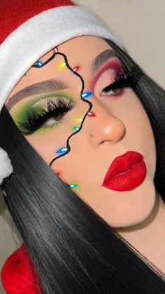 Christmas Themed Makeup Looks, Winter Wonderland Makeup Ideas, Christmas Light Makeup, Elf Makeup Ideas, Simple Grinch Makeup, Makeup Ideas Birthday, Grinch Makeup Looks, Creative Christmas Makeup Ideas, Simple Christmas Makeup Looks