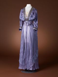 Dress, 1910-15      From the Amsterdam Museum Lilac Gown, Fashion 1910, 1900s Fashion, 1910s Fashion, Antique Dress