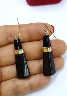 Vintage 14k gold & black onyx drop dangle hoop earrings, In good vintage condition. It's 2" long, Black onyx 1"1/2 long ½" wide and ¼" thick. Weighs 7.9 gram, Marked 14k on the earrings  bar and back. ( It's very hard take clear picture ). Thanks. Ship US only Formal Black Hoop Earrings, Black Onyx Earrings With Polished Finish, Black 14k Gold Earrings With Polished Finish, 14k Gold Black Earrings With Polished Finish, Black Pierced Long Drop Jewelry, Black Long Drop Pierced Jewelry, Black Hallmarked Drop Earrings, Dangle Hoop Earrings, Jewelry Earrings Hoops