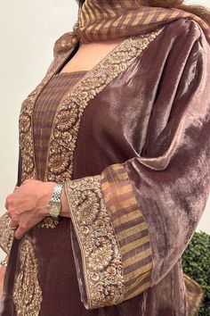 Cinnamon brown silk velvet kurta with kashmiri embroidery. Comes with pant and a pure silk organza dupatta. - Aza Fashions Heavy Suit, Velvet Suit Design, Velvet Kurta, Kashmiri Embroidery, Dress Shoes Heels, Velvet Dress Designs, Indian Designer Suits, Cinnamon Brown, Designer Dresses Casual