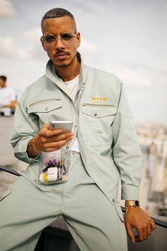 Paris Fashion Week Men, Just For Men, Paris Fashion Week Street Style, Style Looks, Fabric Structure, Best Street Style, Cool Street Fashion, Mens Spring