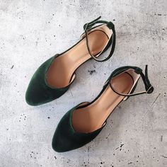 "❣ PRODUCT DESCRIPTION Classic pointed-toe shoes can be dressed up or down, with your elegant dress or jeans. Our green velvet ankle strap low heel pumps will have you turning heads and stopping traffic all season long! Add a bit of color to ensembles in need of a boost!  Also perfect for special occasions and as your wedding shoes! They are handcrafted by premium dark green velvet and leather innersoles, featuring an ankle strap, and are finished with chic and comfortable small heels. The ankle Green Closed Toe Evening Wedding Shoes, Green Closed Toe Flats For Party, Elegant Green Low Heel Flats, Elegant Green Pointed Toe Wedding Shoes, Elegant Green Flats With Leather Sole, Elegant Green Closed-toe Wedding Shoes, Embroidery Heels, Velvet Flats, Green Flats