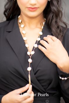 Pearl styling inspo wearing L'Amour Pearls' baroque pearl necklace and bracelet #pearlfashion #outfitinspiration #styleinspo #fashionlover #styling #blackdress #pearljewellery #baroquepearls #pearljewellery