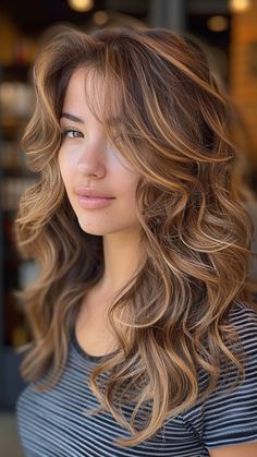 Long Summer Hair Color, Warm Bronde Balayage, Dirty Blonde Hair Color, Dirty Blonde Hair Color Ideas, Caramel Blonde Hair, Rambut Brunette, Rich Brunette, Bronde Balayage, Blonde Tones