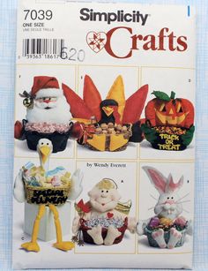 the front cover of simply crafts magazine featuring stuffed animals and other holiday decorations, including santa's helper