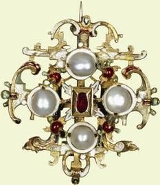 Queen Mary's Brooch 1580s Fashion, 16th Century Jewelry, Tudor England, Royal Crown Jewels, Queen Of Scots, Mary Queen Of Scots, The Royal Collection, Historical Jewellery, Medieval Jewelry