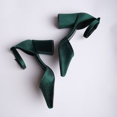 Green Velvet Heels Green Velvet Shoes Green High Heels - Etsy Turkey Formal Green Heels With Heel Strap, Green High Heel Shoes For Formal Occasions, Green Evening Heels With Heel Strap, Green Block Heels With Heel Strap For Evening, Green High Heel Heels For Formal Occasions, Green Heels With Wrapped Heel For Formal Occasions, Green High Heels For Evening, Green Wrapped Heel Heels For Formal Occasions, Green Open Toe Heels For Formal Occasions