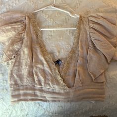 Cute Brown/Cream Zara Top! Beige Feminine Crop Top For Summer, Beige V-neck Crop Top For Spring, Feminine Beige Crop Top For Summer, Chic Neutral Crop Top For Spring, Beige Linen Crop Top For Beach, Fitted Beige Zara Crop Top, Zara Beige Summer Crop Top, Zara Beige Crop Top For Summer, Chic Beige Zara Crop Top