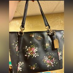 3 Sold Together! Big Purse Strap Is Slightly Frayed. Good Condition Hardly Used Big Purse, Floral Purse, Bags Coach, Purse Strap, Purse Clutch, Coach Bags, Limited Editions, Makeup Bag, Limited Edition