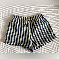 Never Used Forever 21 Women’s Striped Drawstring Shorts Forever 21 Beach Shorts, Forever 21 Summer Bottoms With Elastic Waistband, Forever 21 Casual Beach Bottoms, Forever 21 Beach Shorts With Built-in Shorts, Forever 21 Bottoms For Beach Vacation, Forever 21 Shorts With Elastic Waistband, Forever 21 Shorts For Summer Beach, Forever 21 Beach Shorts For Summer, Forever 21 High-waisted Shorts For Beach