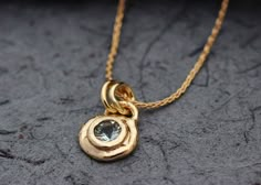 Gold Boho Necklace, Diamond Pendant Jewelry, Interlocking Circle Necklace, Dainty Pendant Necklace, Pendant Designs, Dainty Gold Jewelry, Family Jewelry, Unique Pendant Necklace, Jewelry Styles