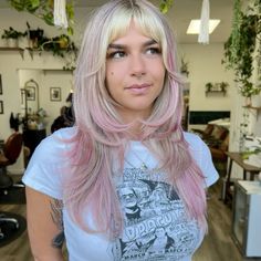 Horizontal Split Dyed Hair, Blonde Hair Purple Underneath, Alternative Blonde Hair, Blond Hair With Bangs, Brain Juice, Punk Fairy, Split Dyed Hair, Hair Idea, Platinum Hair