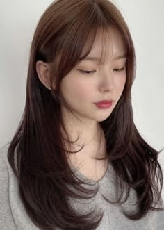 Korean see-through bangs (wispy bangs): with long layers Hair Style Korea, Haircuts With Bangs, Long Hair Cuts