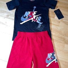 Boys 2-Pc. Jumpman Classics T-Shirt & Shorts Set Bnwts Casual-Day Comfort. A Mash-Up Of Prints Adds Cool Style To This T-Shirt And Shorts Set By Jordan. T-Shirt: Crewneck; Logo Print Chest Shorts: Elastic Waistband; Logo Print At Left Leg Solid T-Shirt: Cotton; Heathered T-Shirt/Shorts: Cotton/Polyester Machine Washable Shorts Jordan Outfits, Jordan T Shirt, Sweats Outfit, Jordan Shorts, Jordan Shirts, Jordan Outfits, Body Suit With Shorts, Shorts Cotton, Sweatpants Set