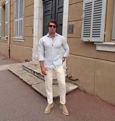 Dr Martens Men Outfit, Office Old Money, Yacht Outfit, Old Money Fashion, Sophisticated Office, Money Fashion, Conversion Rate Optimization, Man Dressing Style, White Jeans Outfit