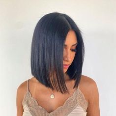 33 Bob Haircut Styles for a Trendy 2024 Look – Find Your Inspiration! Lob No Layers, Bob Haircut Styles, Bob Cuts For Women, Corte Bob, Long Bob Haircuts, Natural Wavy Hair, Haircut Styles, Blowout Hair, Shoulder Length Hair Cuts