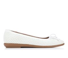 Experience a perfect fusion of fashion and comfort with the Women's Aerosoles 1-Homebet Flats. The contemporary design of these flats adds a touch of elegance to any outfit, while the Aerosoles technology ensures a cushioned and supportive feel. Whether you're running errands or attending a business meeting, these flats provide the ideal combination of style and comfort, making them a go-to choice for any occasions. Classic round toe, Slip-on for easy entry, Lightly padded footbed, Smooth lining Modern Slip-on Ballet Flats For Summer, White Ballet Flats With Removable Insole, White Slip-on Ballet Flats With Flat Heel, White Slip-on Ballet Flats, White Synthetic Slip-on Ballet Flats, White Modern Slip-on Flats, Modern White Slip-on Flats, Modern Flat Shoes For Spring, Modern White Flats With Removable Insole