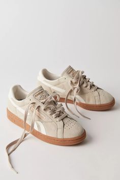 Reebok Club C Grounds Sneakers | Free People Winter Shoes Aesthetic, Old School Sneakers, Autumn Sneakers, Photographie Indie, Fall Sneakers, Mode Shoes, Beige Sneakers, Shoes Beige, Low Top Shoes