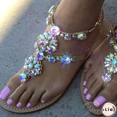 Ladies Rhinestones Sandals Summer Beach Slippers For Women Sandals Flip Flops Ladies Crystal Beach Sliders Casual Slippers Shoes - Women's Sandals Diamond Shoes, Jeweled Flats, Gladiator Flats, Shoes Office, Casual Sandals Womens, Boho Mode, Pearl Sandals, Flat Gladiator Sandals, Vintage Sandals