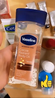 Vaseline Body Oil, Vaseline Oil, Oil Gel, Skin And Hair Clinic, Pure Cocoa Butter, Tips For Glowing Skin, Makeup Spray, Body Gel