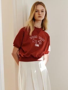 Composition : COTTON 100%Country of Origin : Republic of Korea Sporty Short Sleeve Sweatshirt For Fall, Short Sleeve Sweatshirt With Relaxed Fit For Spring, Short-sleeve Cotton Sweatshirt For College, Composition, The 100, Top Outfits, Sweatshirts, Clothes For Women, The Originals