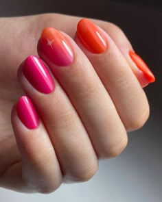 Summer Nail Colours, Orange Nail Art, Orange Acrylic Nails, Gel Nails French, Orange Nail Designs, 2023 Pink, Coral Nails, Modern Nails, Minimal Nails