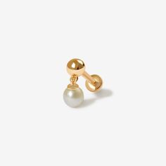 Oui oui yes please. Bon features a luscious freshwater pearl drop on a solid gold setting to elevate your signature ear stack. Now get creative with styling it with different shapes to create interest and dimension on your lobes. Created for you in the finest 14 karat gold, you'll want to wear this piercing earring always and never take it off, even when working out or in the shower. Pearl Piercing, Pearl Statement Earrings, Pearl Earring Set, Ear Stack, Solid Gold Rings, Oui Oui, Rose Gold Jewelry, Delicate Earrings, Fine Earrings