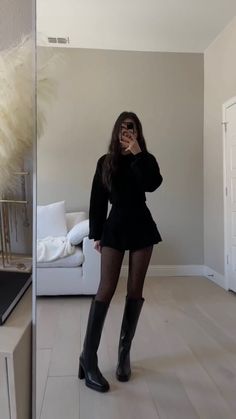 Black Skirt Outfit Party, Black Dress Outfit Party, Dinner Outfit Winter, Black Dress Outfit, Mode Ulzzang, Black Skirt Outfits, Dinner Date Outfits, Outfit Party