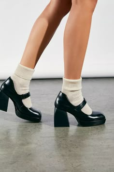 Alt Academia, Heels Casual Outfit, Mary Jane Platforms, Artistic Outfits, Heels Casual, Dr Shoes, Dress Heels, Summer Heels