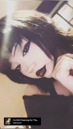 Emo Poses Selfie, Basic Goth Makeup, Makeup Emo, Dark Makeup Looks, Punk Makeup, Cute Eye Makeup, Alt Makeup, Alternative Makeup, Cool Makeup Looks