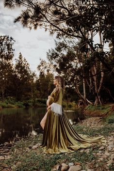 Introducing our exquisite collection of Boho-inspired maternity gowns, thoughtfully designed to make your maternity photoshoot a truly enchanting experience! 🌸✨ 👗 Elevate your Boho session with our stunning Boho dress, expertly crafted from the finest natural fabrics to ensure comfort and a seamless fit throughout your pregnancy journey. 📸 Capture the most beautiful moments with our curated selection of photo props, adding a touch of whimsy and charm to your maternity session. Your photographs will exude elegance and grace, reflecting the joy of this precious time in your life. 🤰 Embrace the ethereal beauty of our Vintage dress, a timeless piece that celebrates the essence of motherhood. Its delicate lace and flowing silhouette perfectly complement your radiant pregnancy glow. 🌿 At Ma Witchy Maternity Outfits, Witchy Maternity Photos, Maternity Dress Photography, Velvet Maternity Dress, Maternity Photoshoot Dress, Boho Velvet, Pregnant Dress, Maternity Dresses Photography, Maternity Long Dress