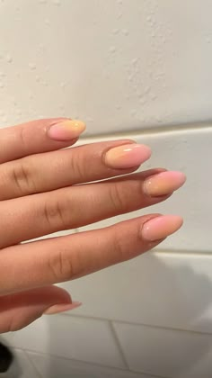 Ombre/auroa nails Pastel Ombre Nails Short, Kalogeras Nails, Sunrise Nails, Bali Nails, Eye Shadow Nails, Em Nails, Hawaii Nails, Holiday Acrylic Nails, School Nails