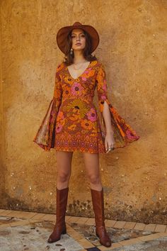 cute 70s hippie outfits Mode Coachella, 70 Outfits, Fall Fashion Skirts, Outfits 70s, 60s 70s Fashion, 60s And 70s Fashion, 70s Outfits, Nine Lives