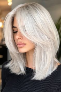 11 Stunning Platinum Blonde Hair Ideas ✨💎 Shine bright with these bold and beautiful platinum shades! #PlatinumBlonde #HairGoals #BlondeInspiration Growing Out Hairstyles, Platinum Short Hair, Platinum Blonde Hair Ideas, Olivia Palermo Hair, Growing Out Hair, New Hair Look, Blonde Hair Ideas, Blonde Lob, Silver Blonde Hair