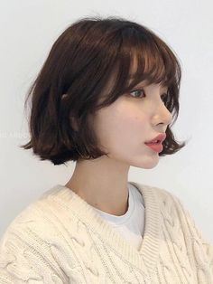 Korean Short Hair, Bangs With Medium Hair, How To Style Bangs, Short Bob Haircuts, Long Hair With Bangs, Haircuts With Bangs, Curtain Bangs