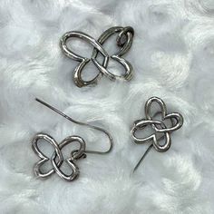 James Avery Butterfly Linked Heart Retired Necklace And Earrings Butterfly Necklace And Earrings, James Avery Jewelry, James Avery, Butterfly Necklace, Necklace And Earrings, Womens Jewelry Necklace, Jewelry Necklaces, Necklaces, Women Jewelry