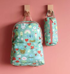 This little backpack is part of the collection of backpacks for toddlers, a special size available in different designs and lovely colours. The front pocket is ideal for keeping smaller items; there is an additional pocket inside and plenty of space for school lunches/snacks and a pencil case. Thanks to the front buckle, the adjustable padded shoulder straps do not fall off and the bag always stays in place. Specifications: Dimensions: 9.3 x 3.9 x 11.8 inches Material: lightweight polyester Capa Cute Everyday Pencil Case For Back To School, Playful Backpack For Students, Playful Standard Backpack For Students, Cute Green Backpack For Students, Cute Green Student Backpack, Playful Style Standard Backpack For Students, Playful Pencil Case For Everyday Use, Back To School, Playful Pencil Case For Back To School, Cute Pencil Case For End Of School Year