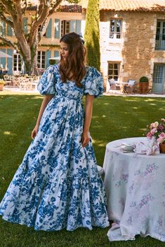 Cotton Full Length Dress, Blue Floral Outfit, Modest Clothes For Summer, White And Blue Dress Outfit, Full Length Dress Casual, Spring Dresses Aesthetic, Casual Maxi Dress With Sleeves, Flowy Dresses Casual, Flowy Dress Aesthetic