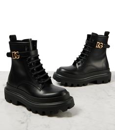 Leather Combat Boots, Dolce Gabbana Shoes, Ankle Boots Flat, Shop Logo, Dolce & Gabbana, Shoe Box, Fashion Boots, Leather Shoulder Bag, Black Boots