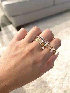 Just Un Clou Ring Stack, Cartier Love Ring Stacking Ideas, Cartier Rings Aesthetic, Old Money Ring Stack, Ring Stacks Aesthetic, Tiffany Ring Stack, Ring Styling Ideas, Elegant Accessories Jewelry, Cartier Ring Stack