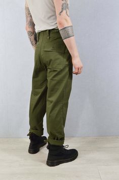 "Vintage Mens British Army Issue Work Trousers - Olive Green - Various Sizes - ADJUSTABLE Fantastic Grade A true vintage British military work pants in a mid-weight cotton blend. Tailored and flattering easy to wear design that makes them ideal for wearing day to day. We have these available in sizes 24\"-38\". Features - 1 buttoned back pocket - Wide belt loops - Zip and button fly - Waist adjusters at the side which tighten (so if unsure size up and bring in to fit) - Deep slashed side pockets Army Pants, British Military, Workwear Trousers, Work Trousers, Short Legs, British Army, Wide Belt, Work Pants, True Vintage