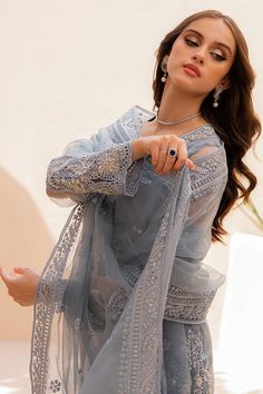 Chiffon Outfit, Luxury Pret, Organza Shirt, Pakistani Wedding Dress, Elegant Attire, Pakistani Wedding Dresses, Silk Trousers, Pakistani Dress Design, Organza Dupatta