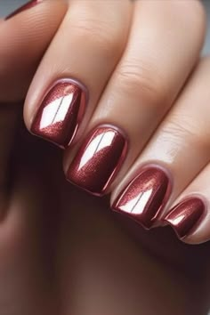 Effortlessly Glam: Stunning Rose Gold Burgundy Nails Rose Gold Autumn Nails, Maroon Dip Nails, Fall/winter Nail Colors, Burgundy And Rose Gold Nails, Gold Burgundy Nails, Rust Nails, Rose Gold Chrome Nails, Burgundy Fall Nails, Copper Nails Designs