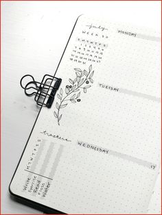 Simple Bujo Spreads Weekly, Bujo Tracker Ideas Weekly, Bujo Weekly Habit Tracker, Useful Bujo Spreads, Bujo Assignment Tracker, Simple To Do List Ideas, Aesthetic Bujo Spreads, Bujo Inspiration Ideas Weekly, Black And White Bujo Spread