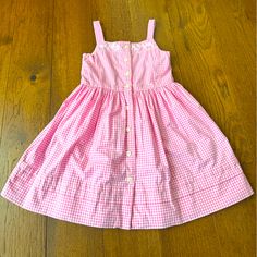 Amazing Classic 100% Cotton Gingham Button Down Dress With White Lining And Embroidery. Never Used. Size 4t. Spring School Dresses With Buttons, Cute Ralph Lauren Dress For Spring, Playful Cotton Dresses With Buttons, Cotton School Dresses With Buttons, Gingham Dresses With Buttons For Spring, Gingham Dresses With Buttons For Picnic, Preppy Cotton Dress For Picnic, Gingham Dresses For School In Spring, Cute Button-up Cotton Dresses