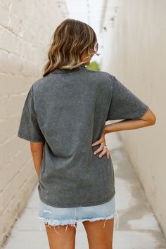 Introducing our WE SAY HOWDY OVERSIZED VINTAGE WASH TEE - the perfect balance of style and comfort. Made from high-quality cotton, this tee features a vintage washed look for a touch of nostalgia. With its oversized fit, it's the ideal choice for a casual yet trendy look. Gray Washed Cotton Tops, Vintage Stonewashed Short Sleeve T-shirt, Vintage Stonewashed Relaxed Fit T-shirt, Retro Gray Cotton Tops, Gray Retro Cotton Top, Gray Vintage Relaxed Fit Tops, Vintage Short Sleeve Stonewashed Tops, Vintage Acid Wash Tops For Everyday Wear, Soft-washed Washed Black Short Sleeve Top