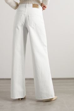 Find ISABEL MARANT ÉTOILE Lemony High-rise Wide-leg Jeans on Editorialist. The shape, style and overall vibe of denim can define an era, and there's no doubting the '70s feel of Isabel Marant's 'Lemony' pair. They have a high-rise waist and loose, wide legs. Style yours with a simple tank and sneakers or a blouse and platforms. Jeans Formal, Greece Cruise, Uzun Boy, High Rise Wide Leg Jeans, Flowing Dresses, Isabel Marant Etoile, Loose Jeans, Loose Outfit, Parisian Chic