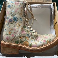 Nwb Free People Santa Fe Vintage Boho Floral Leather Boots, Sizes Us/6 & Us/7 Available. Smoke And Pet Free Home. Free People Sandals, Free People Boots, Boho Boots, Snakeskin Boots, Black Strappy Sandals, Tall Leather Boots, Pointed Toe Boots, Free People Shoes, Western Leather